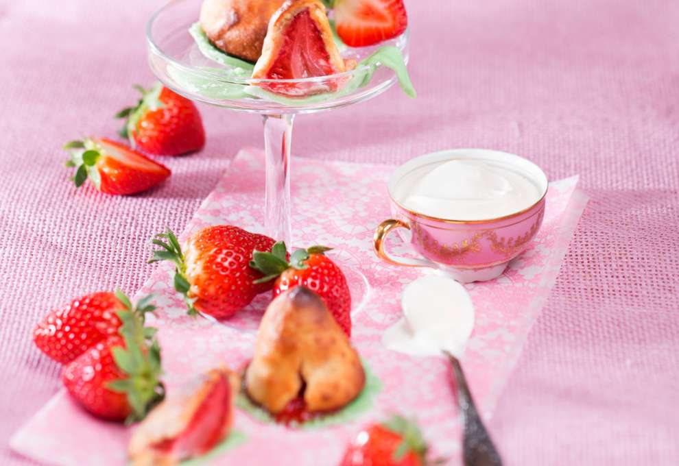 Gebackenes Erdbeer-Marzipan-Konfekt » süße Gerichte &amp; Speisen