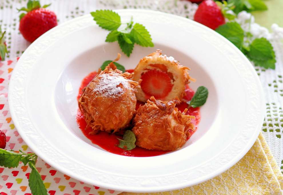 Gebackene Erdbeer-Topfenknödel