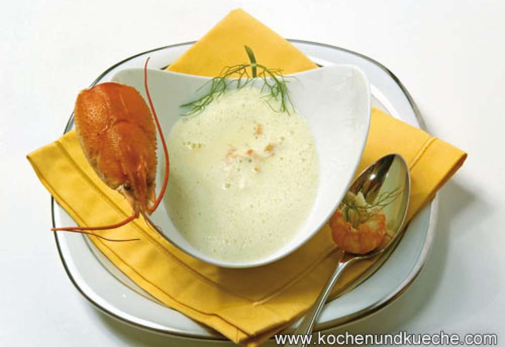 Fenchelschaum-Suppe mit Flusskrebsfleisch