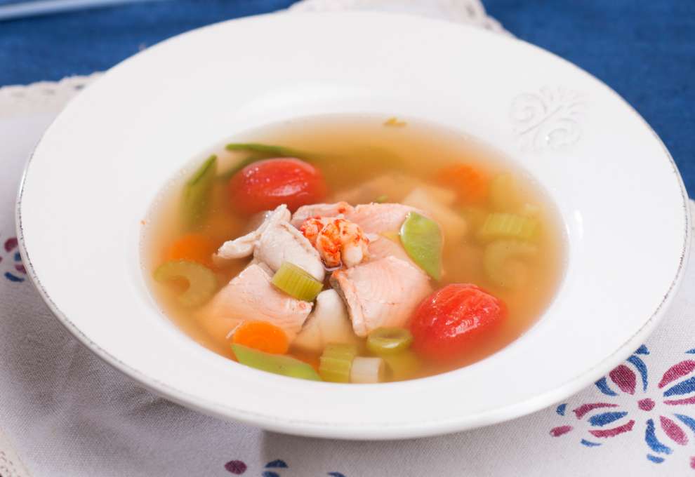 Fischsuppe mit Gemüse