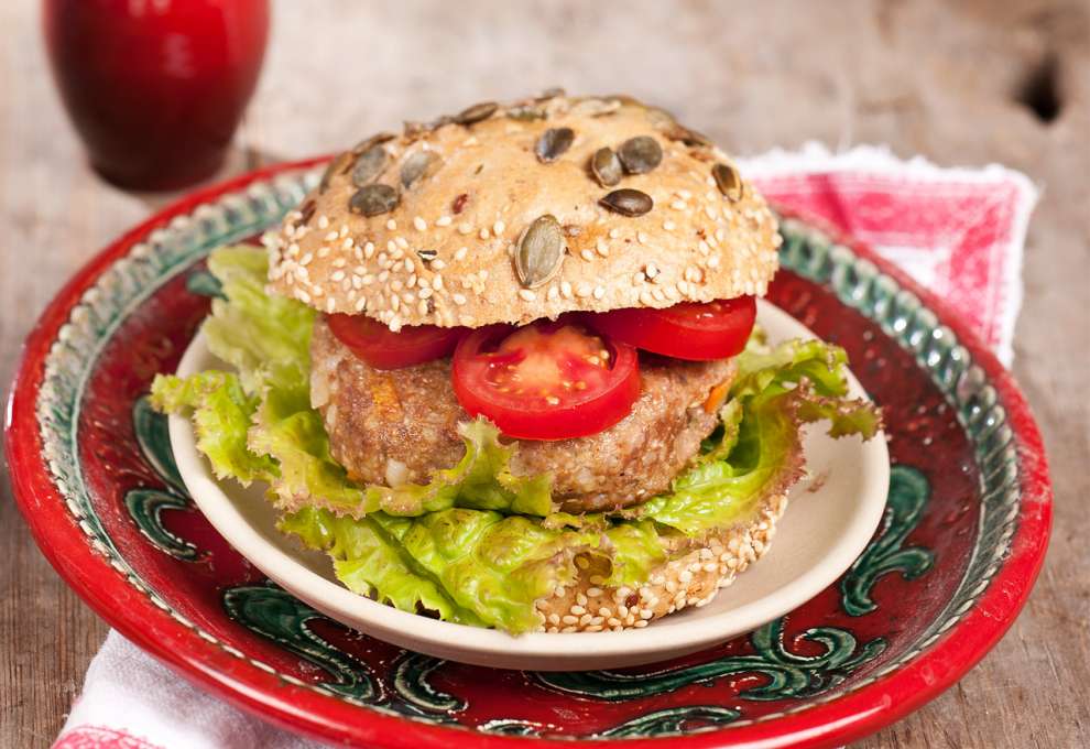 Hamburger mit Buchweizen-Laibchen