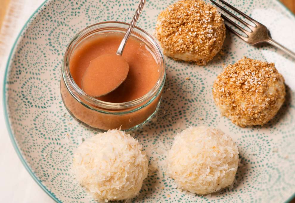 Glutenfreie Topfenknödel mit Rhabarbermus