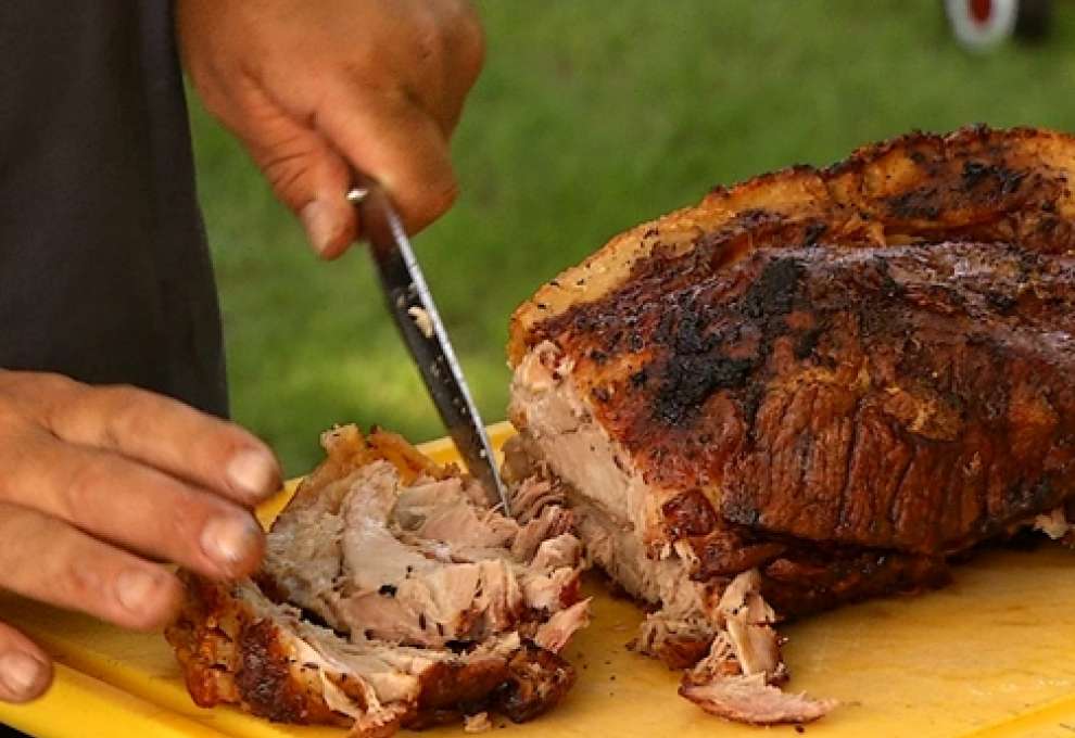 Schweinsbraten mit Kruste vom Grill