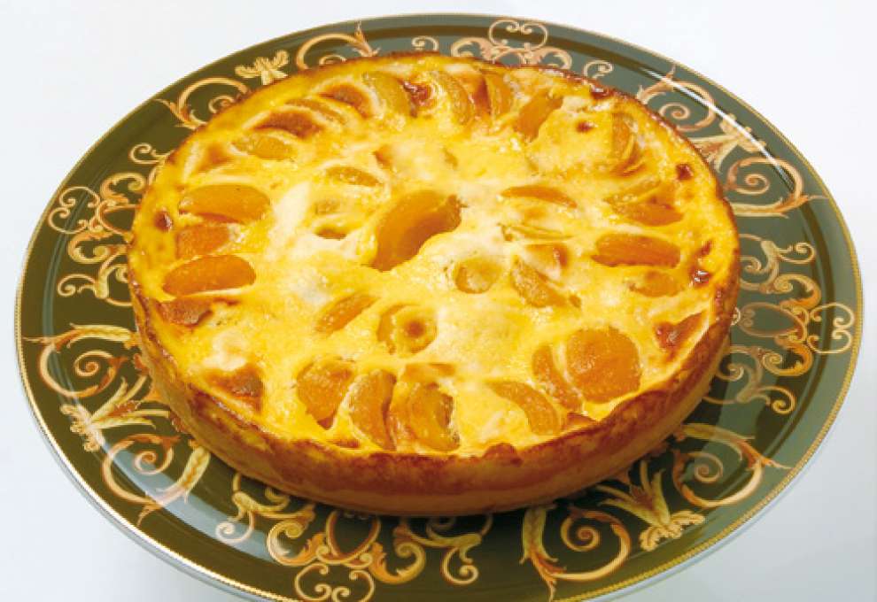Marillentorte mit Topfencreme