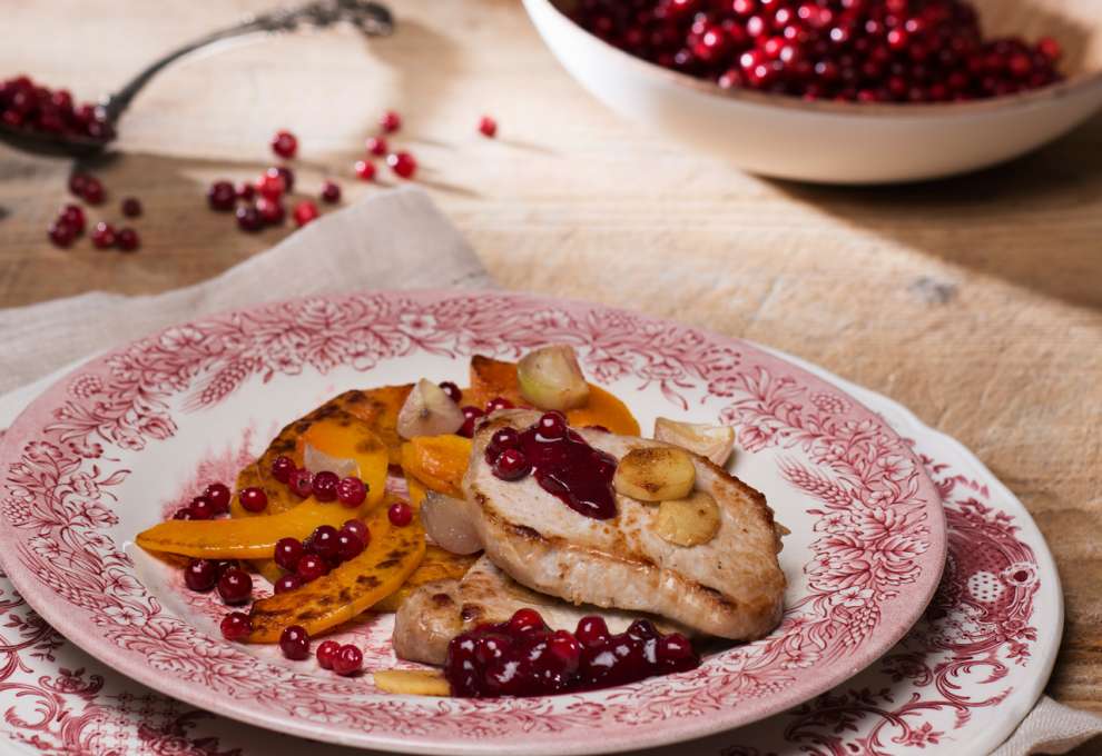 Karreesteak mit Kürbis und Ingwer-Preiselbeeren