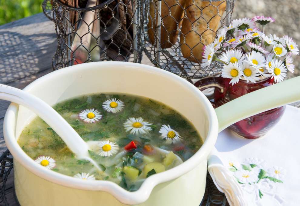 Gemischte Frühlings-Kräutersuppe » herzhafte Gerichte &amp; Speisen