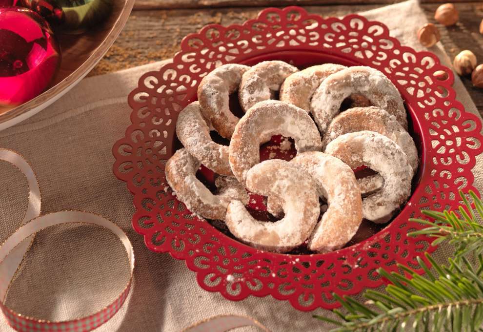 Vanillekipferln » Traditionelle Bäckerei in der Vorweihnachtszeit