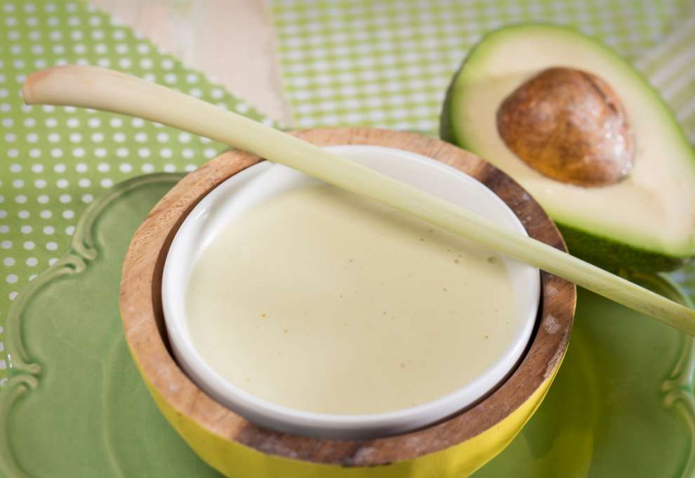 Vegane Avocado-Suppe