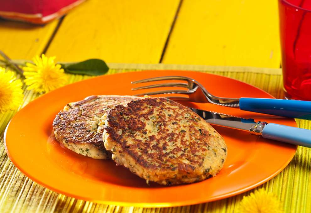 Vegetarische Kichererbsenlaibchen vom Grill