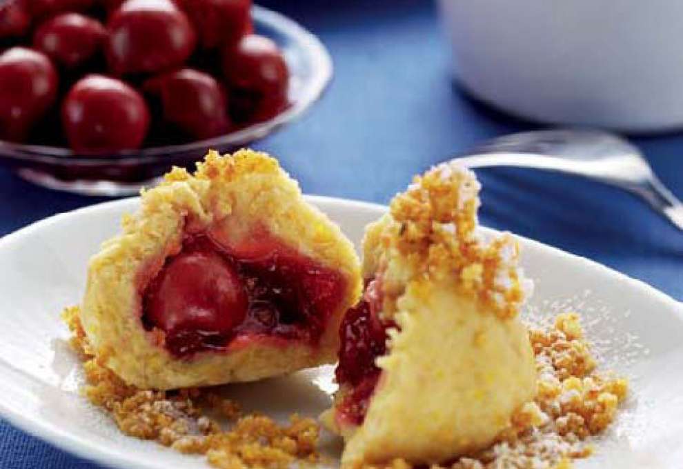 Topfenknödel mit Weichseln