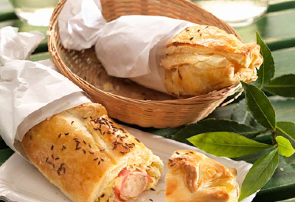 Bratwürstel in Blätterteig