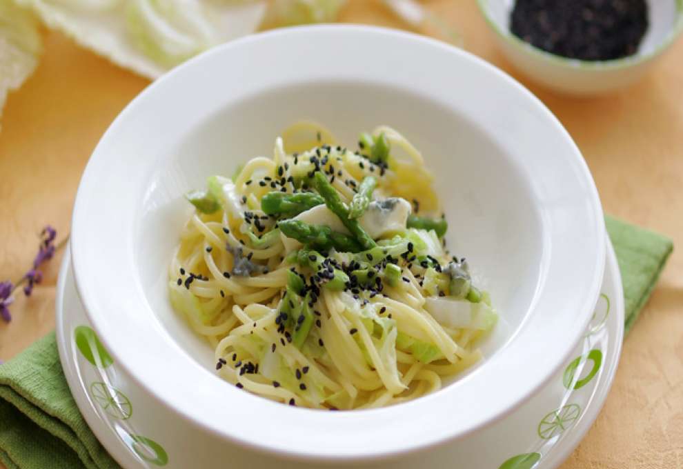 Spaghetti mit Spargel und Gorgonzola