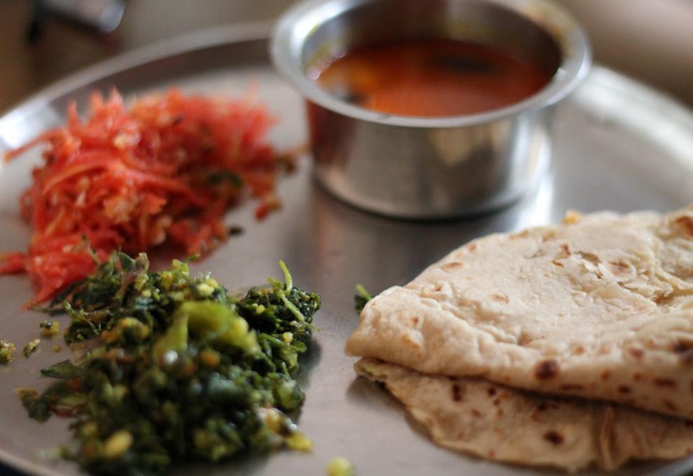 Indische Küche: Fladenbrot und Gewürze