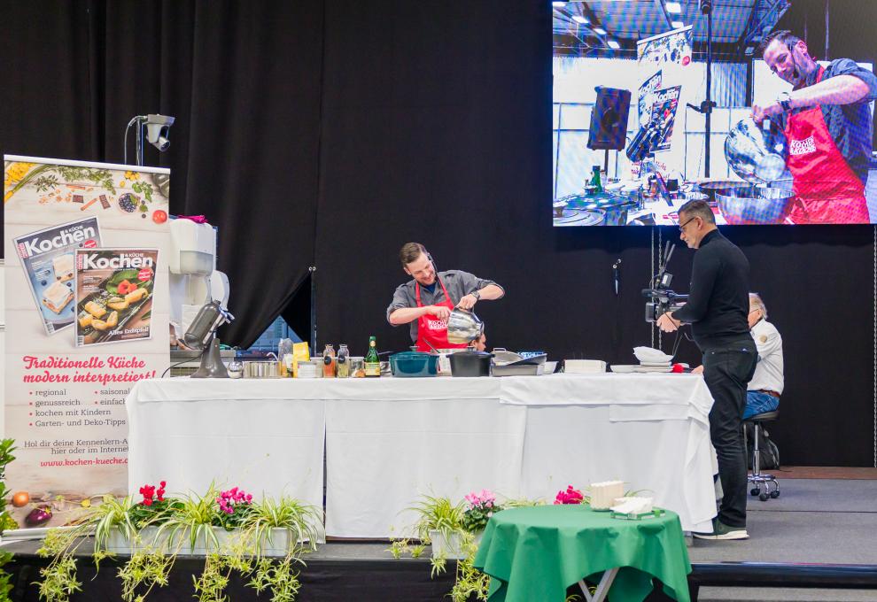 Beim Kochen auf der Genussbühne bei der Genuss Burgenland 2023 in Oberwart