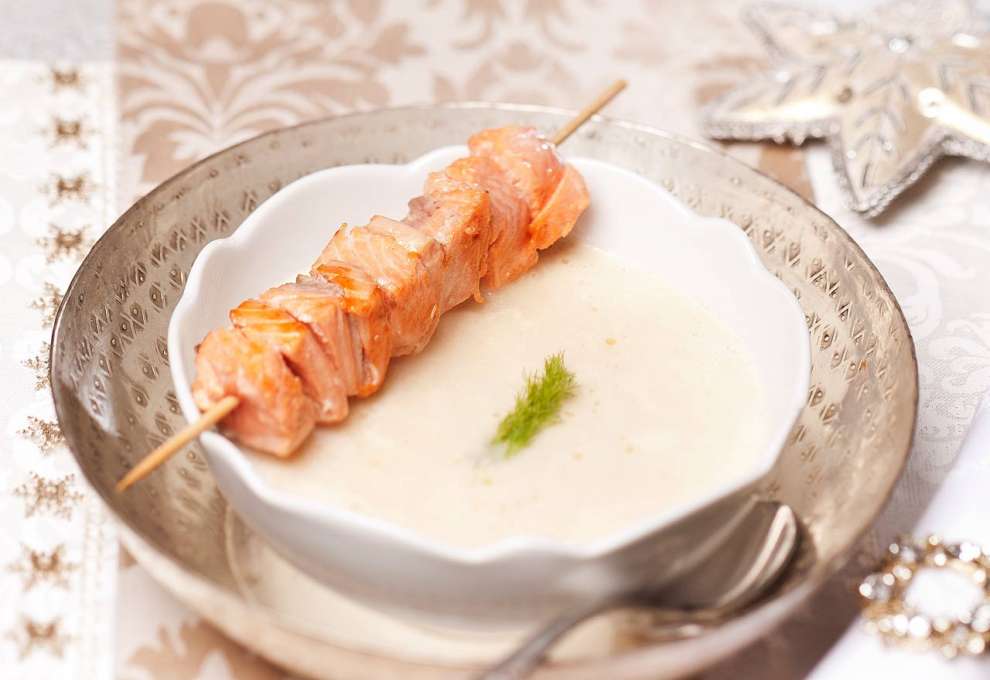 Fenchelsuppe mit Anislikör und Lachswürfel