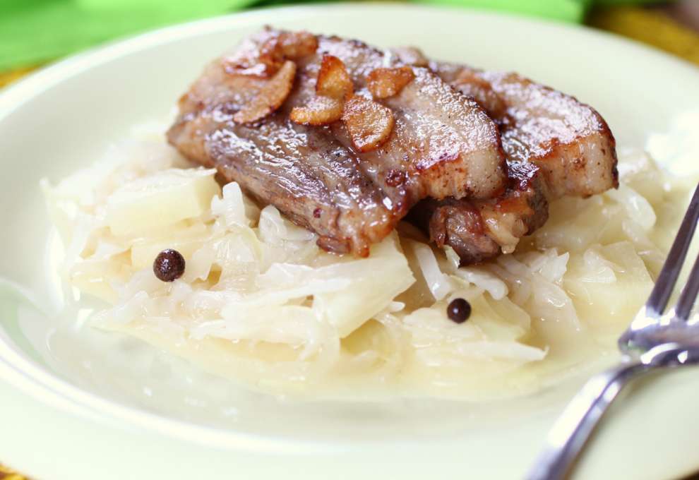 Ingwerbraten mit Ananas-Sauerkraut