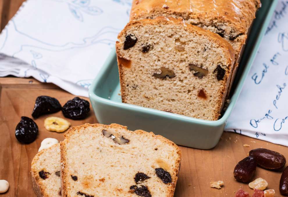 Kastenbrot mit Trockenfrüchten