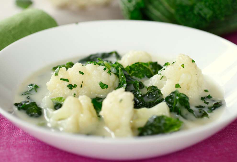 Kohlsuppe mit Karfiolröschen