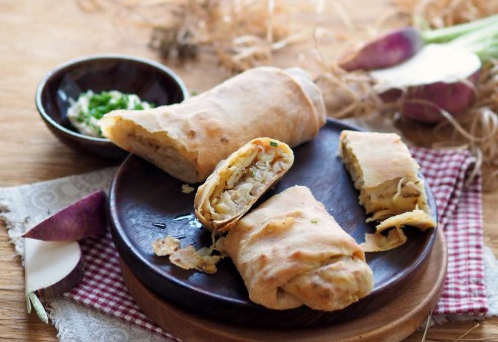 Gezogener Strudel mit weißen Rüben