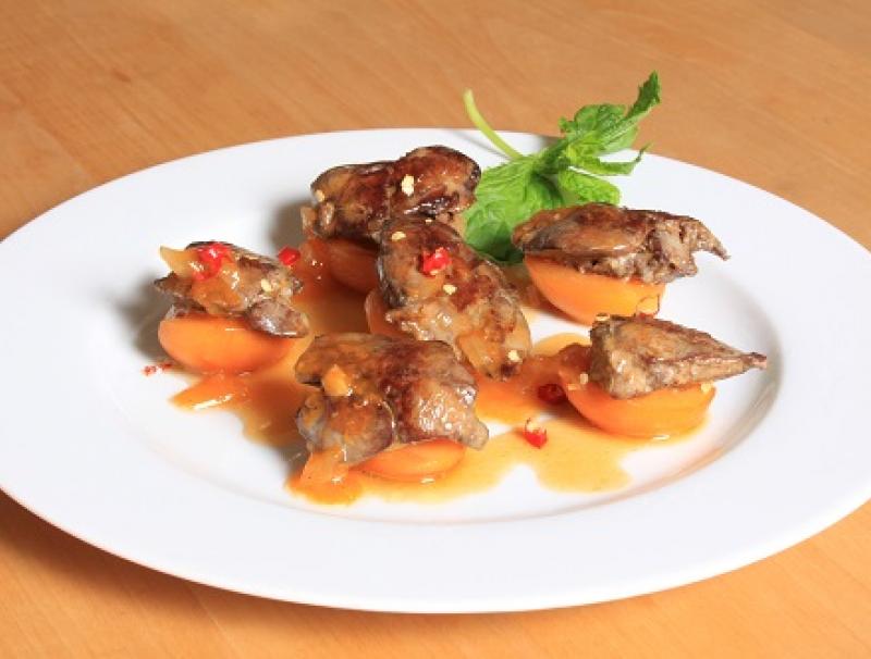 Hühnerleber mit Marillen