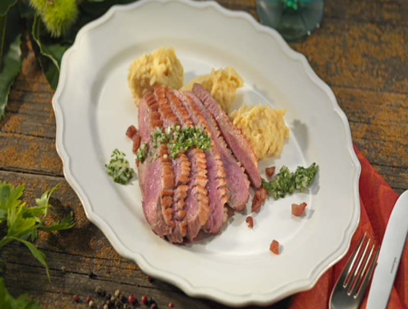 Entenbrust mit Erdbeer-Minz-Salsa 