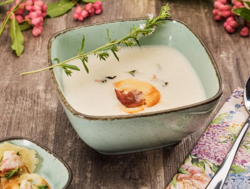 Knoblauch-Parmesan-Suppe