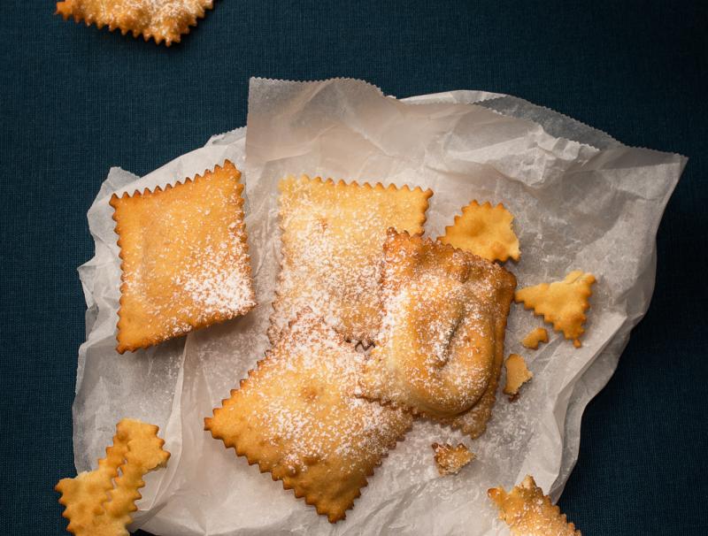 Süße gebackene Ravioli