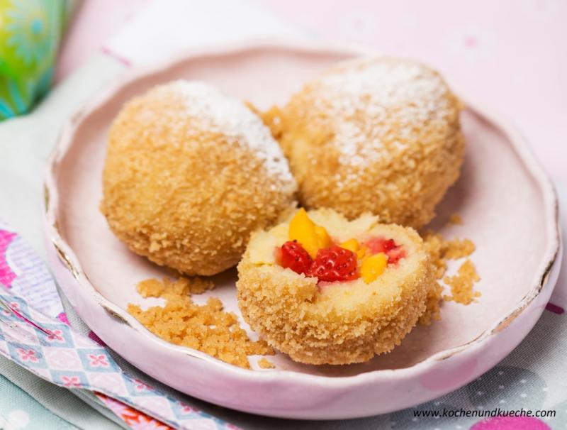 Süße Knödel mit Erdbeer-Mango-Fülle 