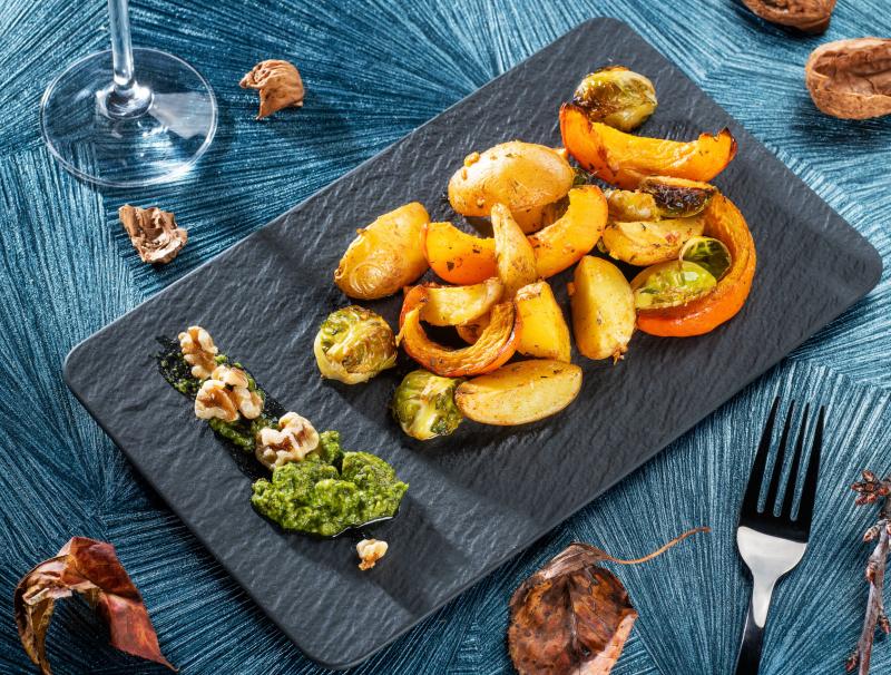 Winterliches Ofengemüse mit Spinat-Walnuss-Pesto