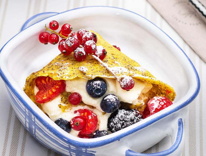 Glutenfreie Mohnpalatschinken mit Vanillecreme