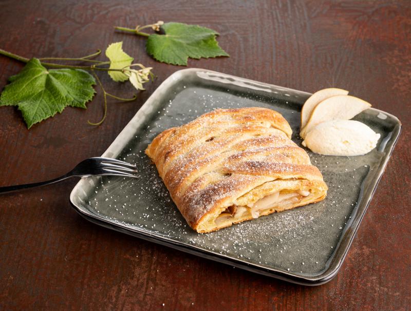 Topfen-Dinkelstrudel mit Birnen