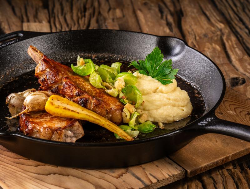 Schweinskotelett mit Pastinakenpüree