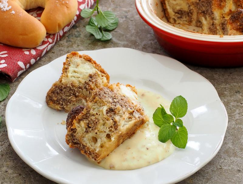 Nussauflauf mit Vanillesauce
