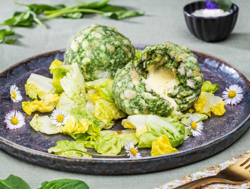 Spinatknödel mit Käsekern