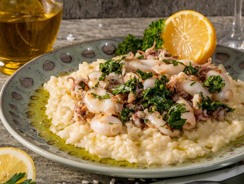 Gebratene Calamari mit Zitronenrisotto