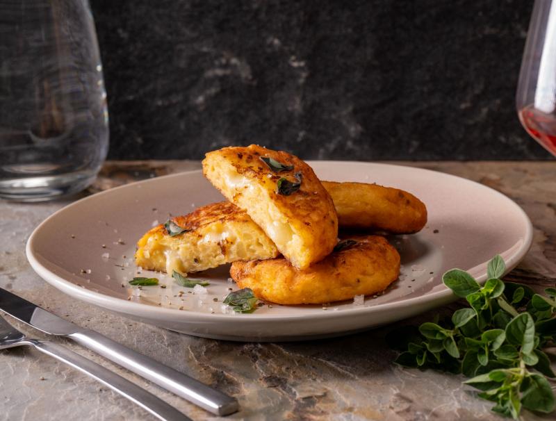Erdäpfelküchlein mit Büffelmozzarellafülle