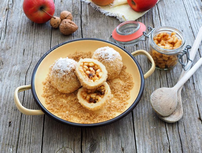 Topfenknödel mit Apfel-Zimt-Fülle
