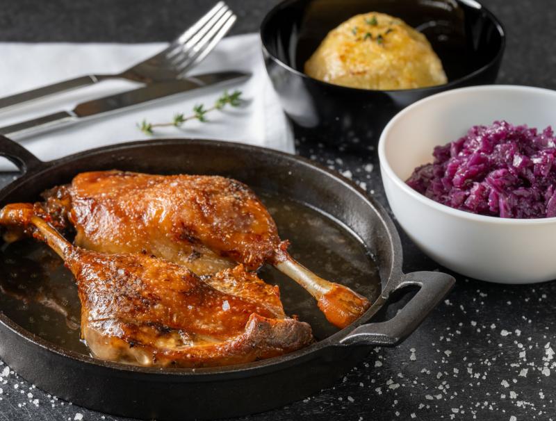 Confierte Entenkeulen