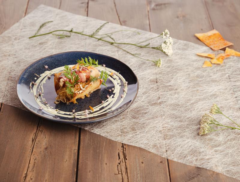 Hendlbruststreifen im Speckmantel in der Strudelhülle