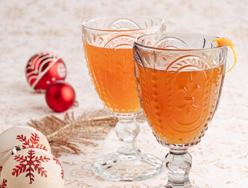 Heißer Rooibos-Gewürztee