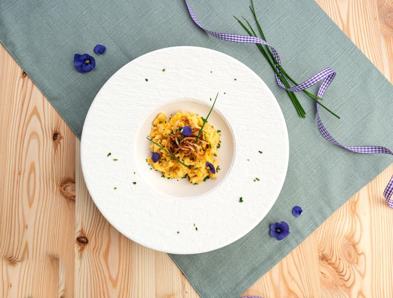 Eiernockerl mit Maismehl