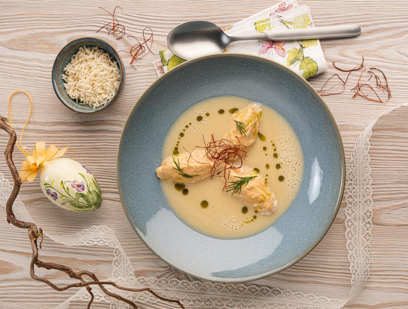 Krenschaumsuppe mit Forellennockerln