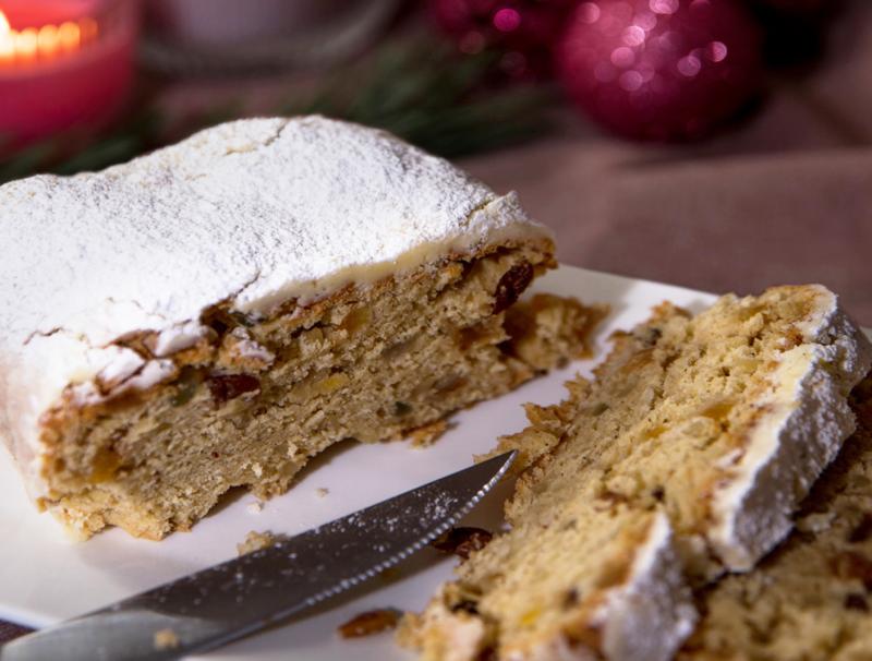 Selbstgemachter Weihnachtsstollen