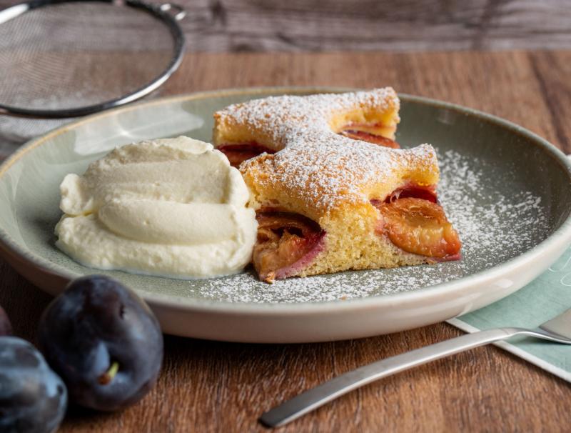 Schneller Zwetschkenkuchen vom Blech