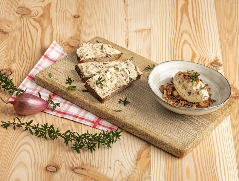 Aufgeschlagene Röstzwiebelbutter