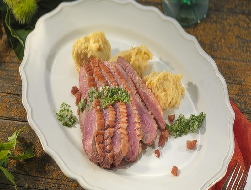Entenbrust mit Erdbeer-Minz-Salsa
