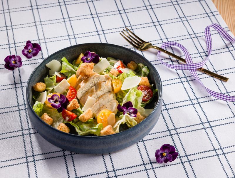 Caesar Salad mit Gnocchi