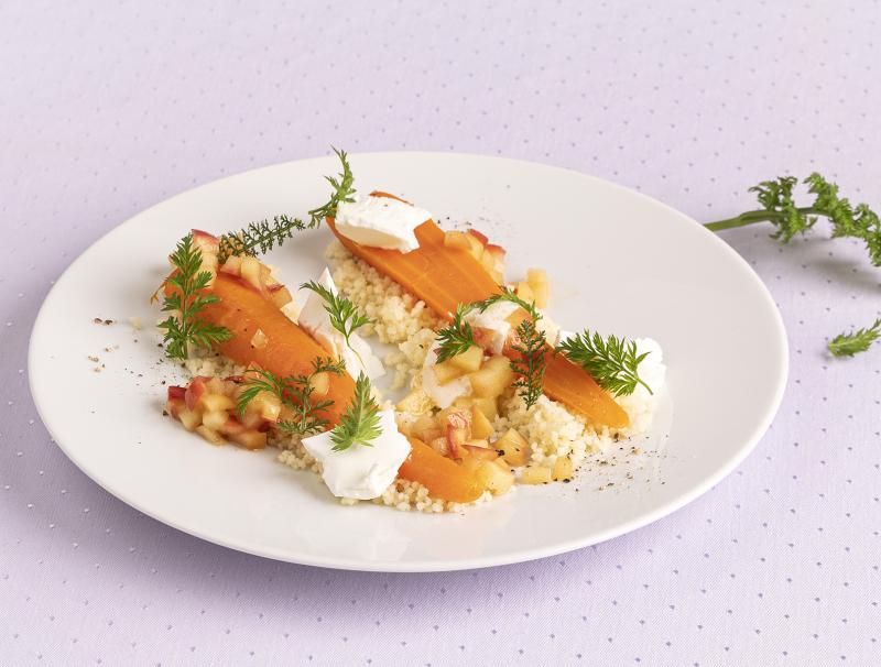 Geschmorte Karotte auf Zitronencouscous