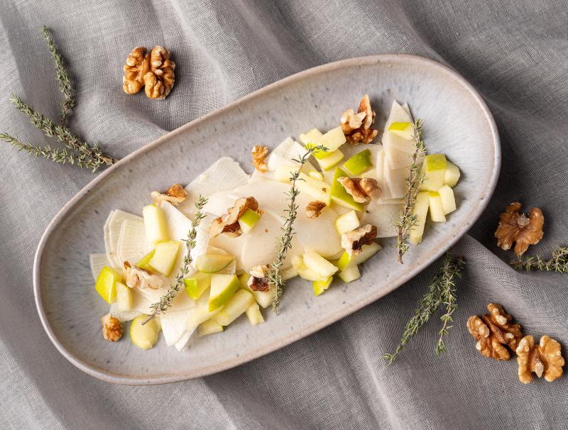 Rettich-Apfel-Salat mit Walnüssen