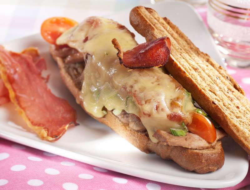 Schlemmer-Toast mit Schweinsfilet und Champignons 